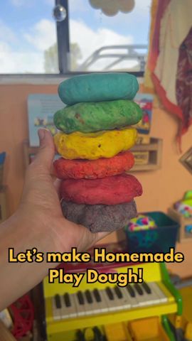 Make your own play dough at home with your kids!  Recipe: 1/2 cup flour  1/4 cup water 1/8 cup salt 1/2 tablespoon of oil  1/2 tablespoon of vinegar  & food coloring It’s an afford